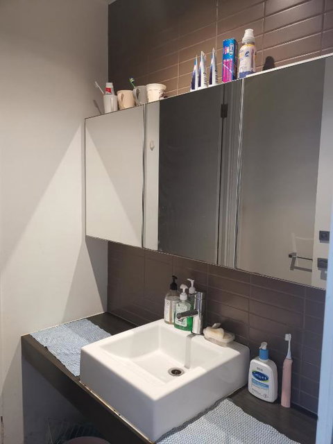 Room With King-size Bed Close To Melbourne CBD & Southern Cross Station - Port Augusta Accommodation 2
