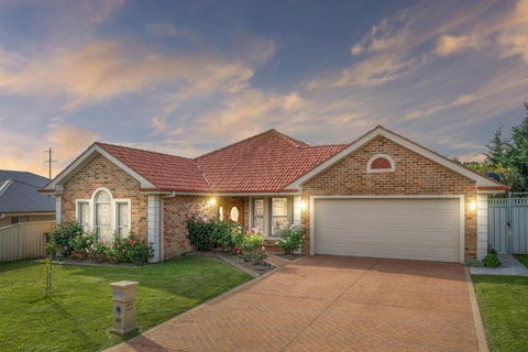 Roselawn Manor - 5 Bedroom Entertainer - Port Augusta Accommodation 1