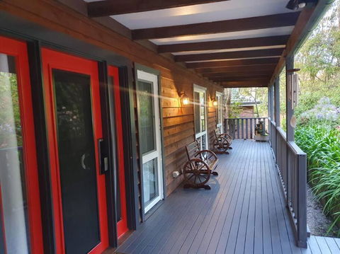 Rustic Queen Of Leura - Port Augusta Accommodation 3