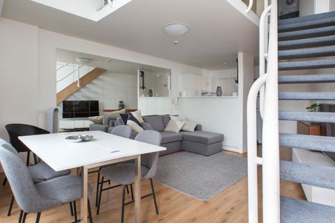 S203S - The Loft By Darling Harbour - Port Augusta Accommodation 1