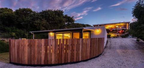 SALT Luxury Couples Bungalow - Port Augusta Accommodation 3