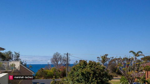 Salt Water Villa Bermagui Four Bedroom Central Location With Wifi - Port Augusta Accommodation 1