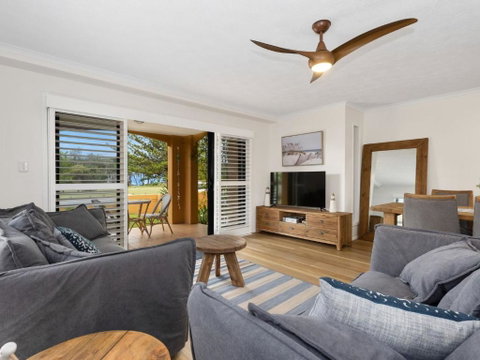 Salty Kisses On Marine Parade - Port Augusta Accommodation 2
