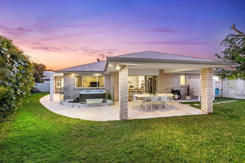 Salty Pause At Bondi House - With Spa And Pet Friendly! - Port Augusta Accommodation 3