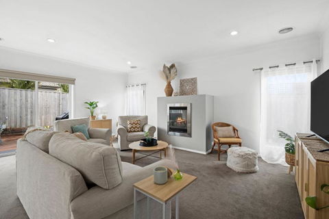 Salty Sage Beach House - Port Augusta Accommodation 0