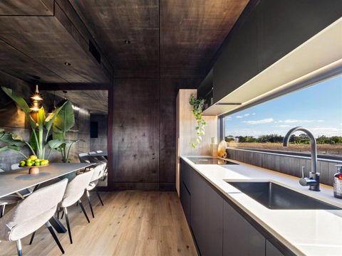 Samphire Chalet Tuart - Port Augusta Accommodation 2