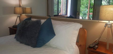 Samurai Beach Bungalows - Port Stephens YHA - Port Augusta Accommodation 2