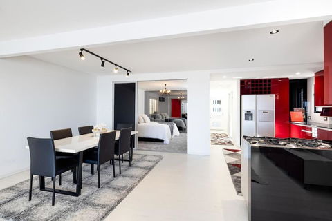 Scarborough Waterfront Penthouse Unit - Port Augusta Accommodation 3