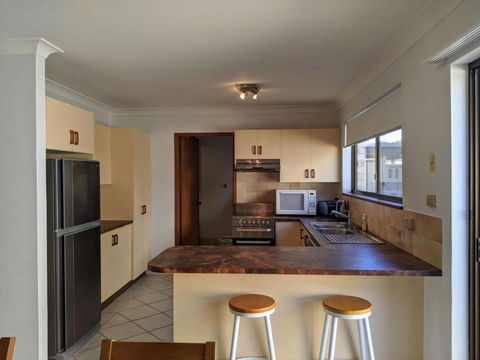 Sandy Shore Villa - Port Augusta Accommodation 1