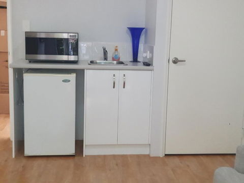 Sandalwood Guest Room - Port Augusta Accommodation 1