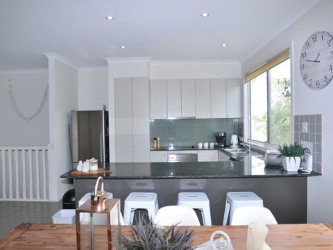 Sandpiper 3 - Close To Town And Beach - Port Augusta Accommodation 2