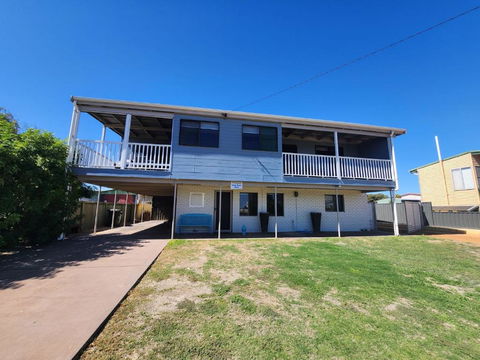 Sands Beach House - Port Augusta Accommodation 1