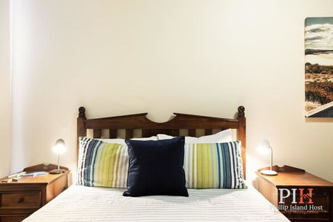 Sandy Bay Getaway W Spa 4 Bdr - Port Augusta Accommodation 2