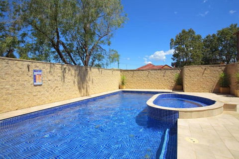 Sandy Cove Apartment The Entrance 29 - Port Augusta Accommodation 0