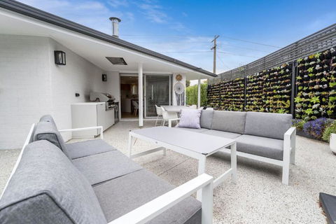 Sandy Delight Inverloch - Port Augusta Accommodation 1