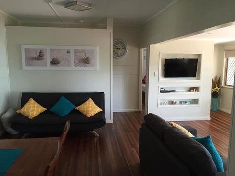 Sandy Footprints - Port Augusta Accommodation 3