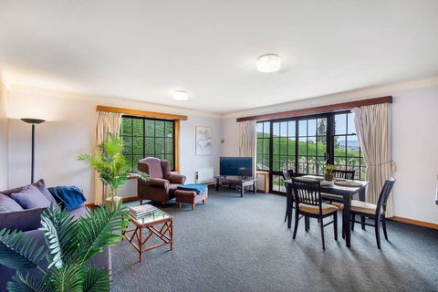 Sandy On The Hill - Port Augusta Accommodation 0