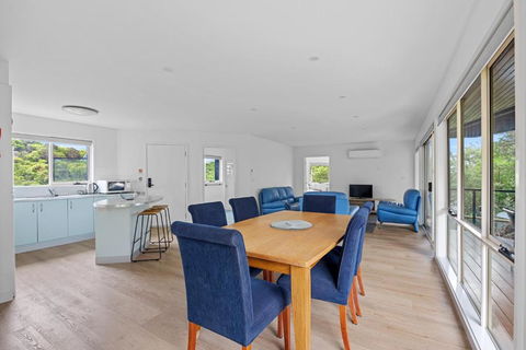Sandy Point Beach Escape 2 Bedroom Apartment - Port Augusta Accommodation 0