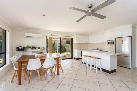Sandy Shores - Absolute Waterfront & Swimming Pool - Port Augusta Accommodation 2