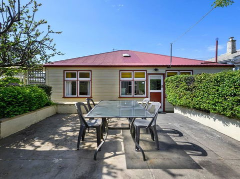 Santos 20th Century Cottage - Port Augusta Accommodation 2