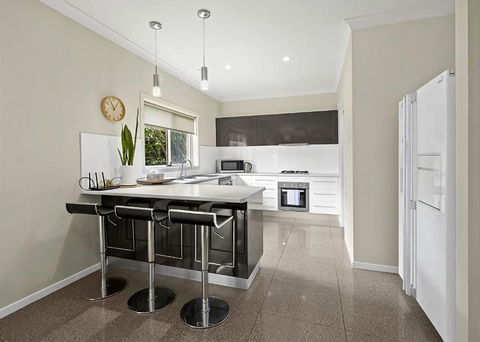 Sawtell Swells - Port Augusta Accommodation 2