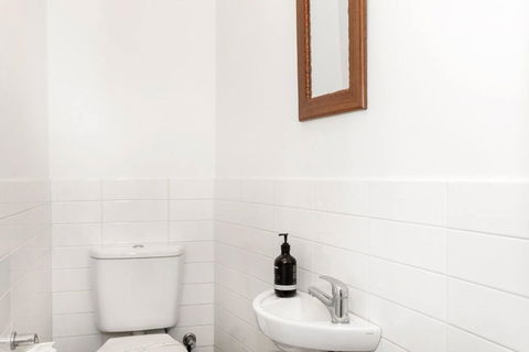 Scarborough Hilltop Apartment - EXECUTIVE ESCAPES - Port Augusta Accommodation 3