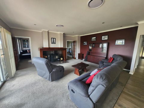 Scarlet Woods Big House - Port Augusta Accommodation 2