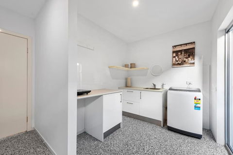Scarborough Beach Break Holidays - Unit 5 - Port Augusta Accommodation 2
