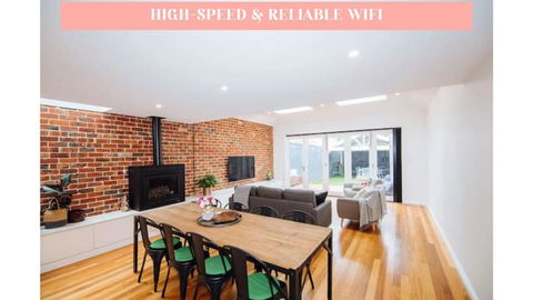 SENSATIONAL Renovated Cottage In Beautiful Seddon - Port Augusta Accommodation 0