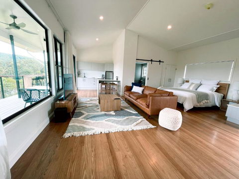 Seven Peaks Farm Stay - Port Augusta Accommodation 0