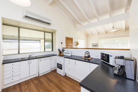 Sheoak On Wedge - Well Appointed Property Close To Beach - Port Augusta Accommodation 1
