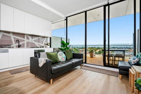 Stylish Urban Retreat Prime Location - Port Augusta Accommodation 1