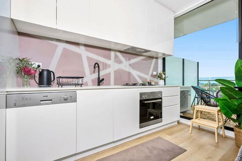 Stylish Urban Retreat Prime Location - Port Augusta Accommodation 3