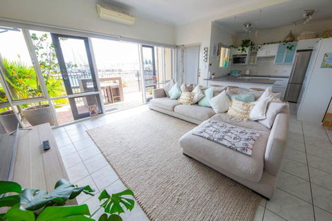 The Aquarium - North Haven - Port Augusta Accommodation 0