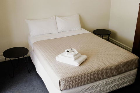 The Australian Hotel St George - Port Augusta Accommodation 2