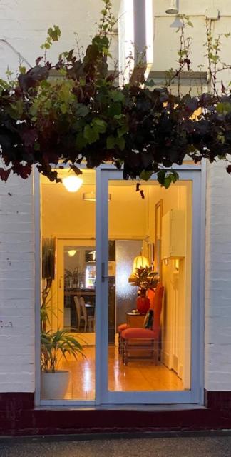 The Barkly Bistro Bar & Accommodation - Port Augusta Accommodation 1