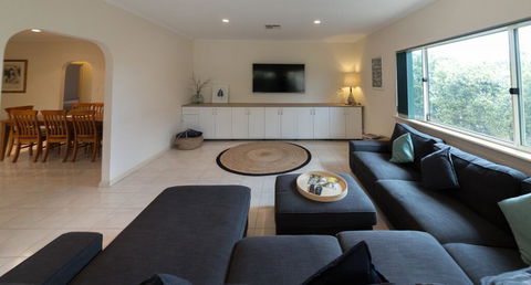 Beachside At Normanville - 7 Ronald Street - Port Augusta Accommodation 3