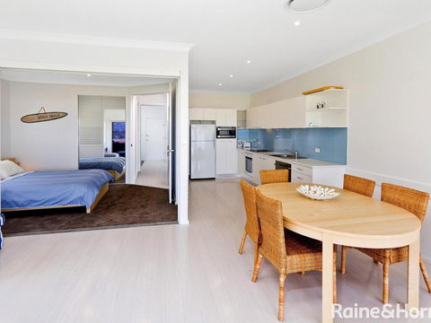 Beachside Bungalow #4 - 4/139 Avoca Drive, Avoca Beach - Port Augusta Accommodation 3