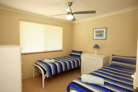 BEACHSIDE VILLA 2 - Port Augusta Accommodation 1
