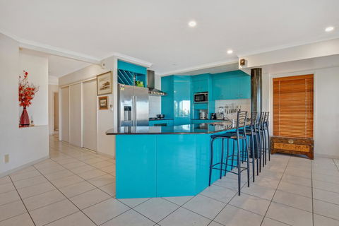 Beautiful Waterfront Home- CHELSEA - Port Augusta Accommodation 3