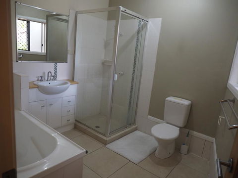 Bed And Breakfast With Airport Transfers And Rental Car - Port Augusta Accommodation 2