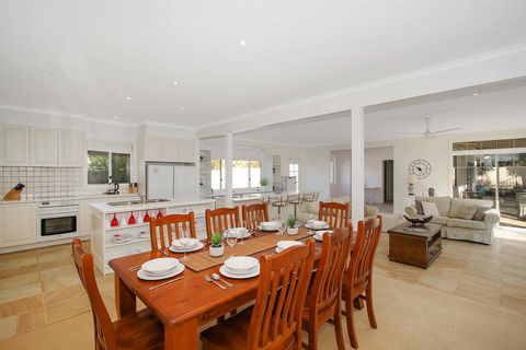 Bella House - Port Augusta Accommodation 0