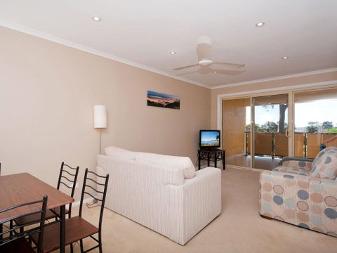 Bellima Beach House', 9 Jackson Close - Huge Duplex With Air Con And Fabulous Views - Port Augusta Accommodation 3