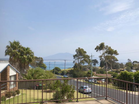 Bermagui Beach Apartment - Port Augusta Accommodation 1