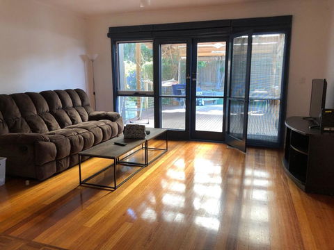 Big Room 12km To City Near Boxhill, Melbourne - Port Augusta Accommodation 1