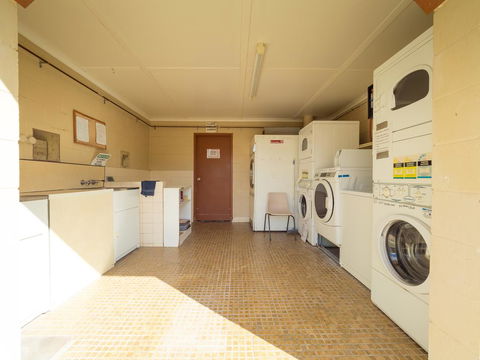 Biloela Caravan & Tourist Park - Port Augusta Accommodation 1