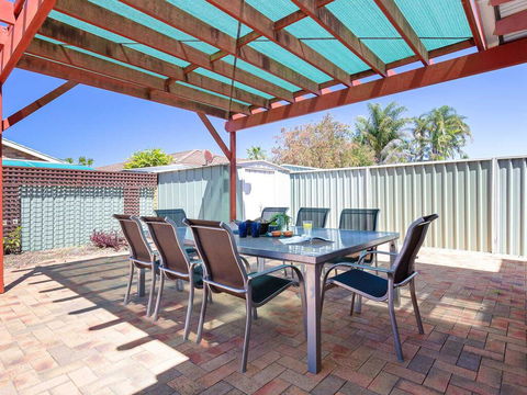 Blue Bay, 83a Rocky Point Road - Foxtel & Air Conditioning Downstairs - Port Augusta Accommodation 2