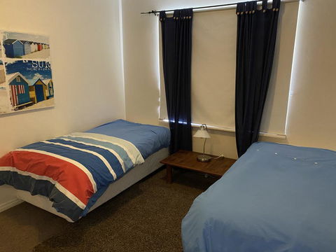 Blue Sky Escapes Seaview Apartment - Port Augusta Accommodation 2