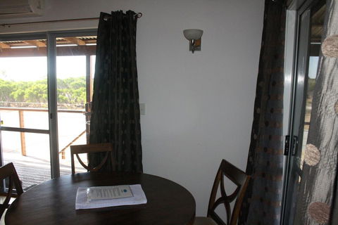 Blue Sky Escapes Sunset Oddes-sea - Port Augusta Accommodation 3