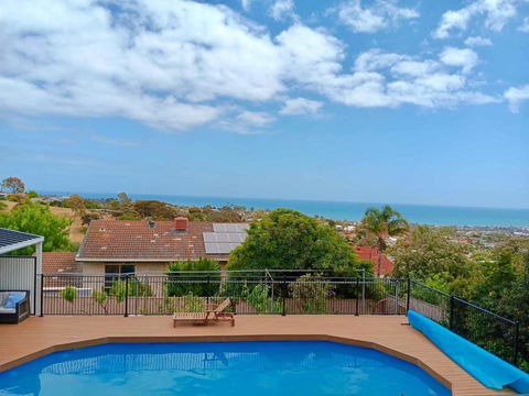 The Ultimate Poolside Escape - Pet Friendly - Port Augusta Accommodation 1